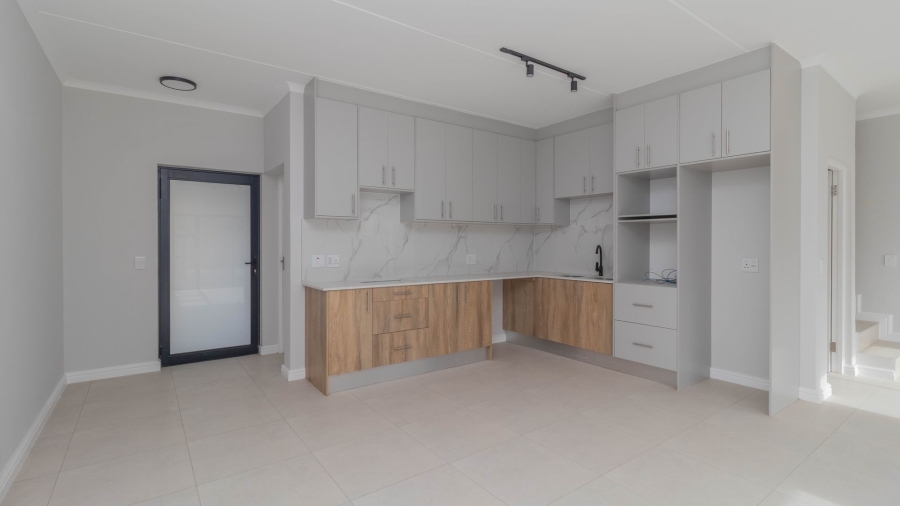 To Let 3 Bedroom Property for Rent in Sandown Western Cape